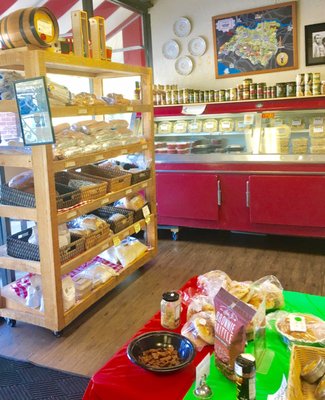Lucchesi's Ravioli & Pasta Company by null