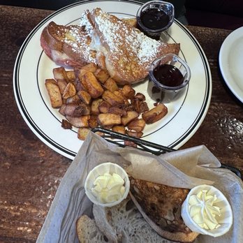 Mimi's Cafe - Monte Cristo French toast - French Near Me - Whittier, California Mimi's Cafe - Monte Cristo French toast - French Near Me - Whittier, California