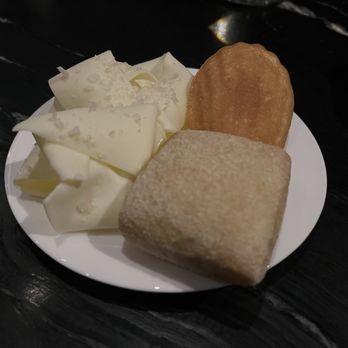 After lounge - bread plate - Cocktail Bars Near Me - Chicago, Illinois