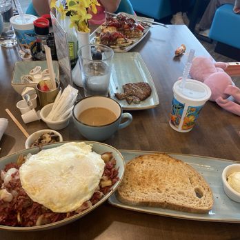 Golden Nest Pancake & Cafe - Shamrock Bowl with crusty sourdough toast - Breakfast & Brunch Near Me - Oshkosh, Wisconsin Golden Nest Pancake & Cafe - Shamrock Bowl with crusty sourdough toast - Breakfast & Brunch Near Me - Oshkosh, Wisconsin