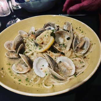 Carmel's Bistro Giovanni - Linguini & Clams - Italian Near Me - Carmel, California Carmel's Bistro Giovanni - Linguini & Clams - Italian Near Me - Carmel, California