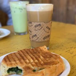 Cremé Brûlée Latte & Matcha Latte