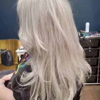 The Glass Menagerie - Highlighted hair with a topper & halo extensions - Blow Dry/Out Services Near Me - Alexandria, Virginia The Glass Menagerie - Highlighted hair with a topper & halo extensions - Blow Dry/Out Services Near Me - Alexandria, Virginia