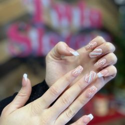 Twin Sisters Nails & Spa - Design by Kim