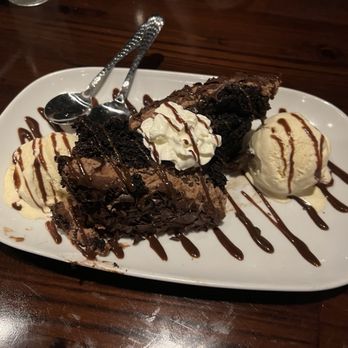 LongHorn Steakhouse - Chocolate Stampede - Steakhouses Near Me - Baton Rouge, Louisiana