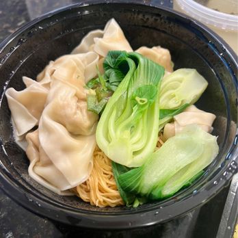 Rice & Noodles - Wonton Noodle Soup before pouring the broth (Togo) - Chinese Near Me - Sacramento, California Rice & Noodles - Wonton Noodle Soup before pouring the broth (Togo) - Chinese Near Me - Sacramento, California