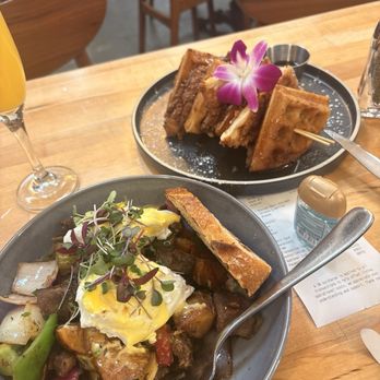 Eggy’s Neighborhood Kitchen - Braised Short Rib Hash, Chicken & Waffles, Mimosa. - Breakfast & Brunch Near Me - Berkeley, California