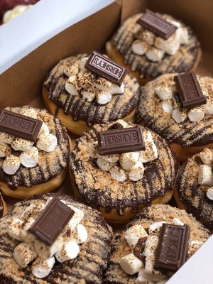 Dale's Donuts by null