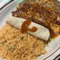 Fiesta Cinco Demayo Restaurant - Vegetarian Platter