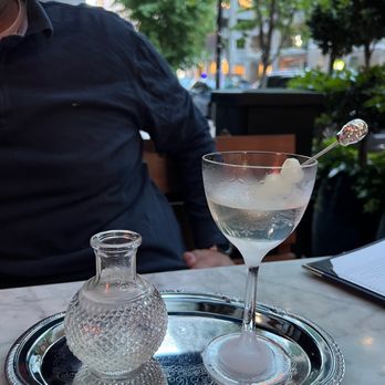 Tableau Bar Bistro - Bars Near Me - Vancouver, British Columbia
