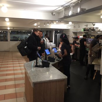DIG INN - New American Near Me - New York, New York