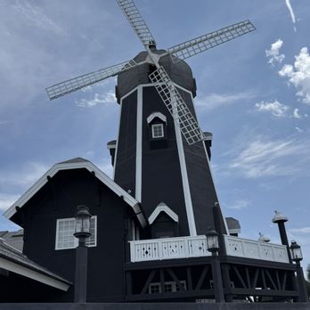 Windmill Food Hall - Breakfast & Brunch Near Me - Carlsbad, California