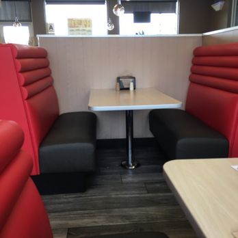 R Burgers - Cute booths! - Burgers Near Me - Riverside, California R Burgers - Cute booths! - Burgers Near Me - Riverside, California