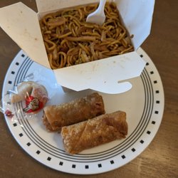 Great Taste Chinese Restaurant - Pork loin mein + 2 egg rolls