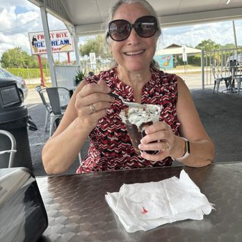 Frostbite Ice Cream & More - Sundae - Ice Cream & Frozen Yogurt Near Me - Frostproof, Florida Frostbite Ice Cream & More - Sundae - Ice Cream & Frozen Yogurt Near Me - Frostproof, Florida