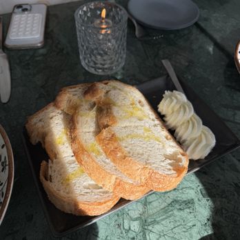 Birch + Bloom - Bread Service - Breakfast & Brunch Near Me - Charlottesville, Virginia