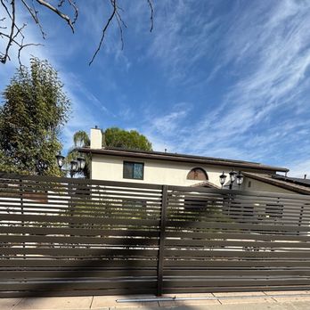 Noble Nest Construction - Elegant Front Porch Transformation - Masonry/Concrete Near Me - Los Angeles, California Noble Nest Construction - Elegant Front Porch Transformation - Masonry/Concrete Near Me - Los Angeles, California