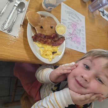 Francisco’s Country Kitchen - Happy boy - Breakfast & Brunch Near Me - Arroyo Grande, California
