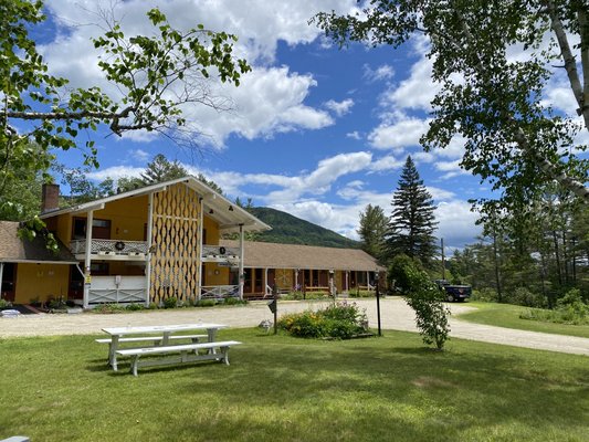 Snowdon Chalet Motel by null