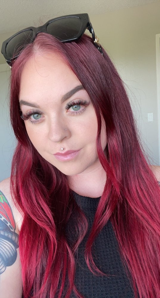 Wave Lash Studio Logo