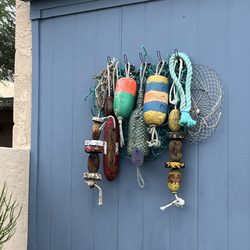 John's Beachcombing Museum - Facing west