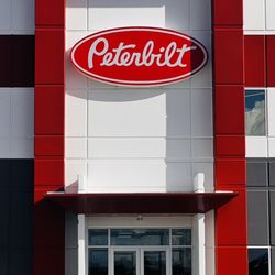 Jackson Group Peterbilt - Service entrance at Jaxson group Peterbilt