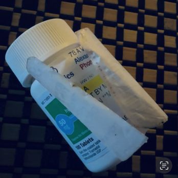 Ray's Pharmacy - One way the ripping people off is sticking labels on top of labels. One label is 100 and their label is 120 so they pocketing your meds !! - Pharmacy Near Me - Alexandria, Louisiana Ray's Pharmacy - One way the ripping people off is sticking labels on top of labels. One label is 100 and their label is 120 so they pocketing your meds !! - Pharmacy Near Me - Alexandria, Louisiana