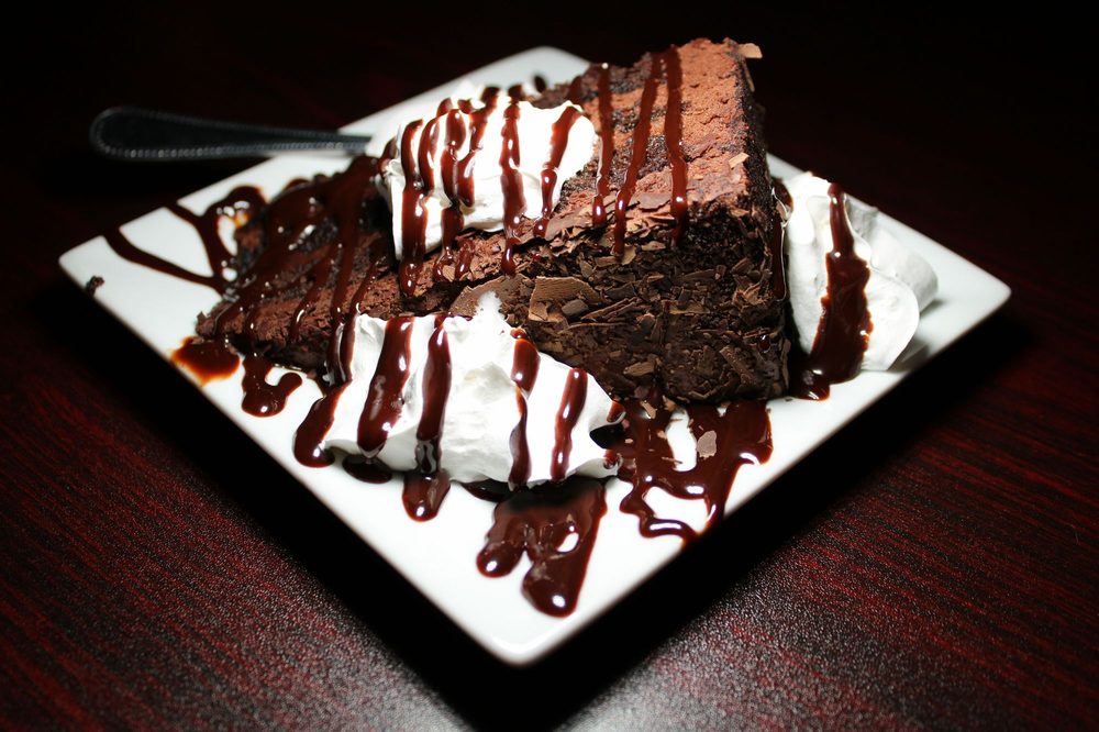 THE ‘WORLD FAMOUS’ WAITING ROOM 152 Photos & 258 Reviews 66 E