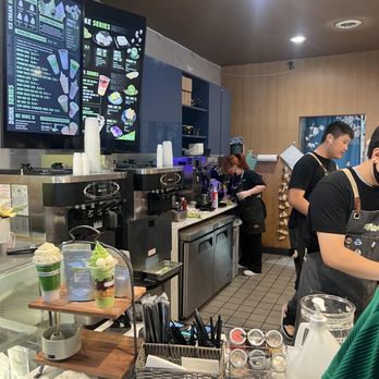 Matcha En - 7/30/23 Interior, open kitchen - Desserts Near Me - Chicago, Illinois Matcha En - 7/30/23 Interior, open kitchen - Desserts Near Me - Chicago, Illinois