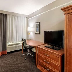 La Quinta Inn by Wyndham San Antonio Brooks City Base - Guest room