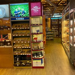 Cigar Shop  Magallanes - In 2020 we turned 25