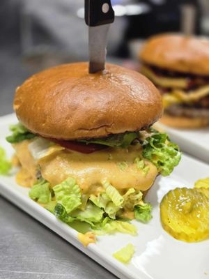 Da Burger Wing Hub by null