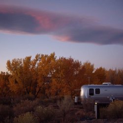 Shooting Star RV Resort - Glamping Airstream-style