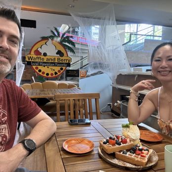 Waffle and Berry - Berries and cream - Waffles Near Me - Honolulu, Hawaii