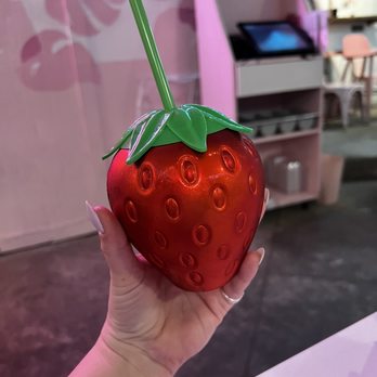 Taquero Mucho - Malibu Barbie [Malibu Strawberry / Fresh Strawberries / Lime] - $20 (w/out strawberry cup $12) - Mexican Near Me - Austin, Texas