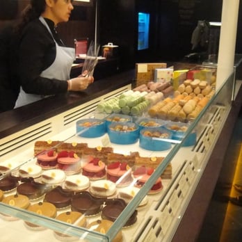 Pierre Hermé - inside the store - Chocolatiers & Shops Near Me - Paris, 75 Pierre Hermé - inside the store - Chocolatiers & Shops Near Me - Paris, 75