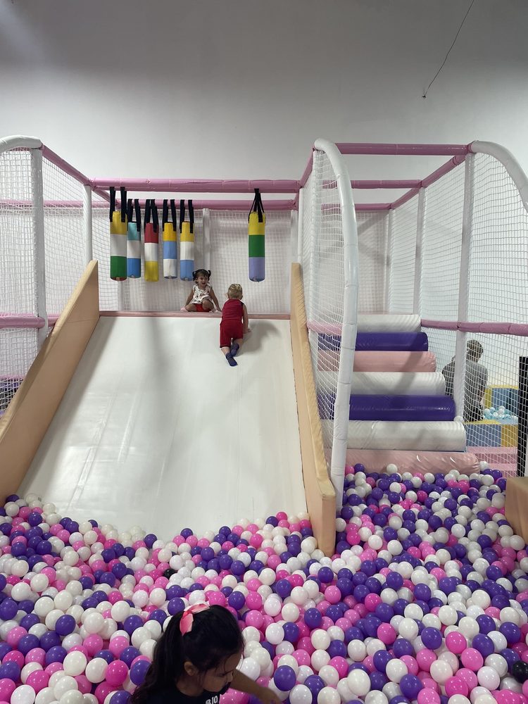 BOUNCE N PLAY Updated May 2024 13 Photos 2000 Bayport Blvd