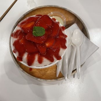 Anko - Strawberry - Desserts Near Me - Los Angeles, California Anko - Strawberry - Desserts Near Me - Los Angeles, California