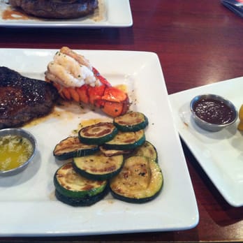 Ruby Tuesday - Petit sirloin & lobster - American Near Me - Denver, Colorado