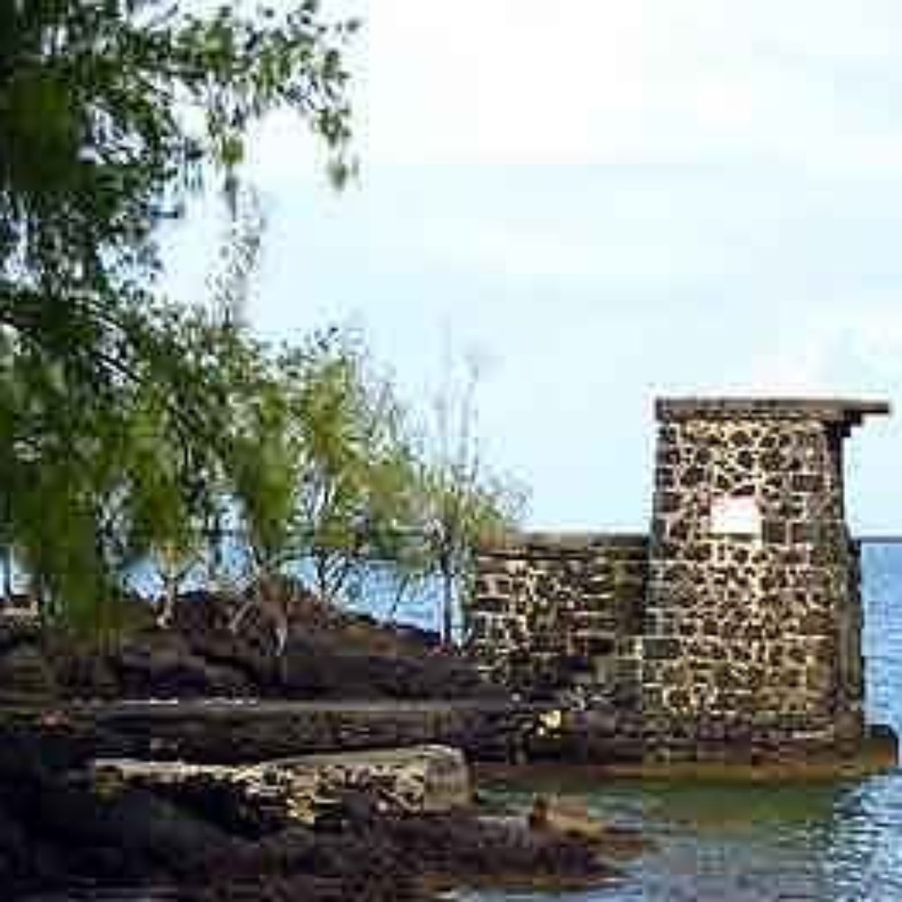 Coconut Island - Parks Near Me - Hilo, Hawaii Coconut Island - Parks Near Me - Hilo, Hawaii