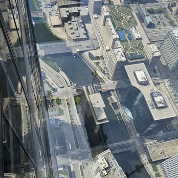 Skydeck Chicago - Observatories Near Me - Chicago, Illinois