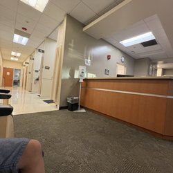 Labcorp - Front desk and hall