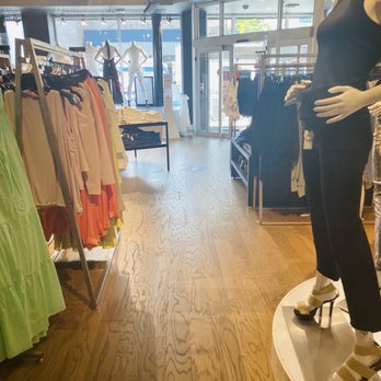 Express - Women's Clothing Near Me - Astoria, New York