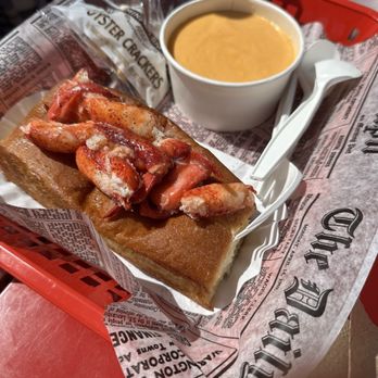 Lobster West - 3/23/25 Lobster roll with Lobster Bisque - 32 oz container - Seafood Near Me - Coronado, California