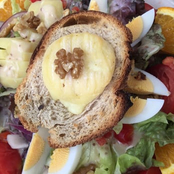 Le Roc du Berger - Brot mit Rocamadur - Basque Near Me - Rocamadour, 46 Le Roc du Berger - Brot mit Rocamadur - Basque Near Me - Rocamadour, 46