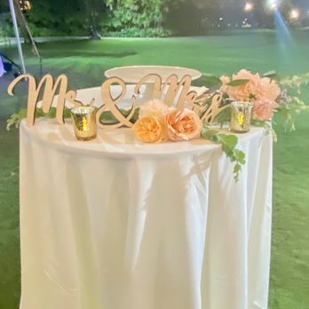 HALU Floral Designs - Look how pretty the flowers were for our cake table - Floral Designers Near Me