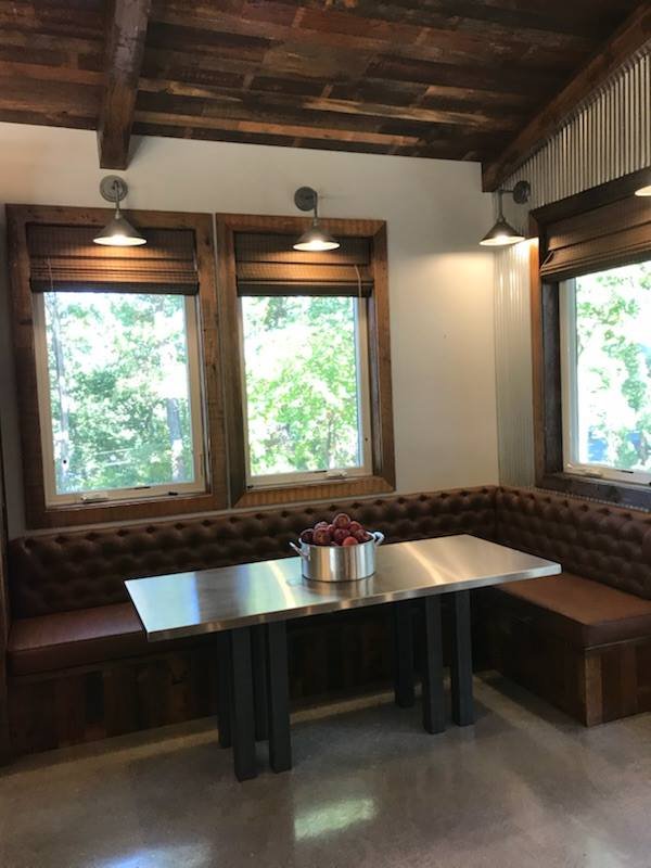 Reupholstery by Roxanne - upholstery in Lee's Summit, MO