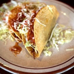 Los Gringos Locos - Dos shredded beef tacos