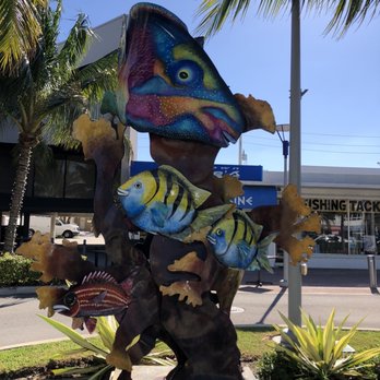 Parrot Plaza - Parks Near Me - Lauderdale, Florida Parrot Plaza - Parks Near Me - Lauderdale, Florida