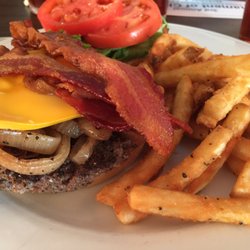 Clubhouse Grille & Pub - The "Golfer" Burger